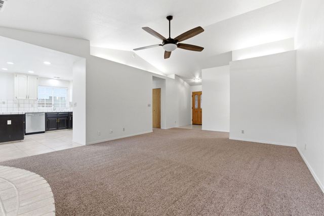 1126 N Crenshaw Street, Visalia, CA 93291