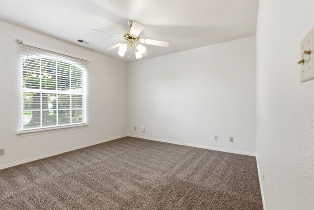 1126 N Crenshaw Street, Visalia, CA 93291