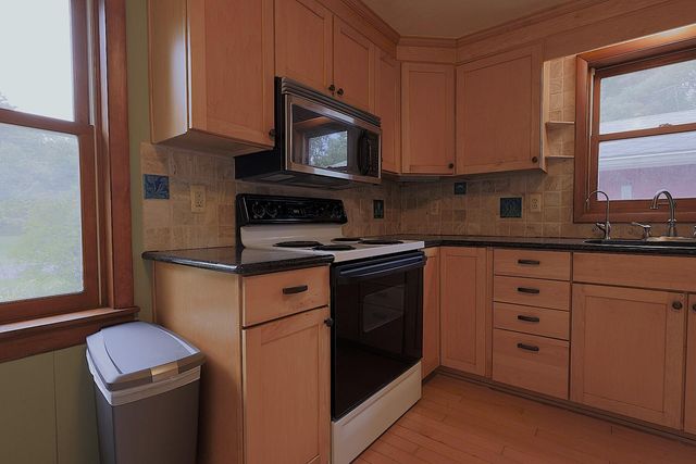 5801 N Territorial Road, Webster Twp, MI 48130