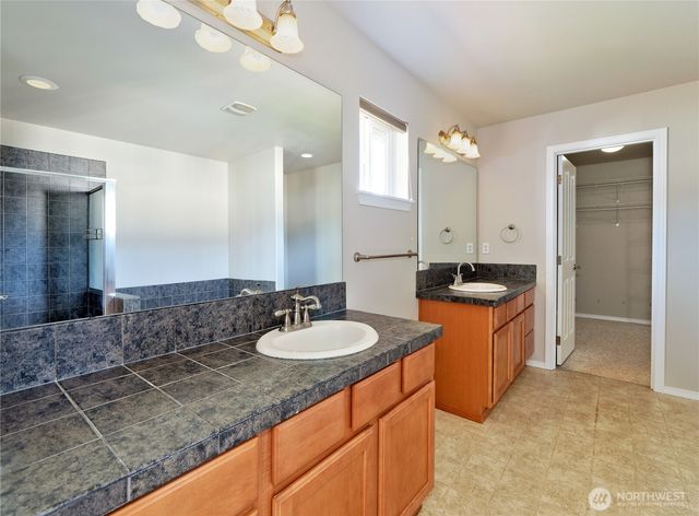 33060 41st Place S, Federal Way, WA 98001