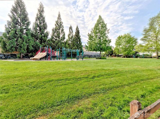 33060 41st Place S, Federal Way, WA 98001