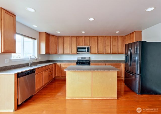 33060 41st Place S, Federal Way, WA 98001
