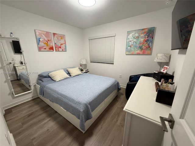 1043 SE 24th Avenue, Homestead, FL 33035