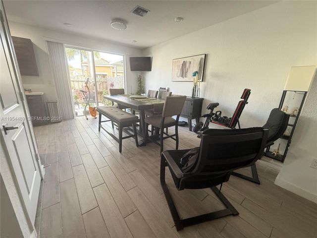1043 SE 24th Avenue, Homestead, FL 33035