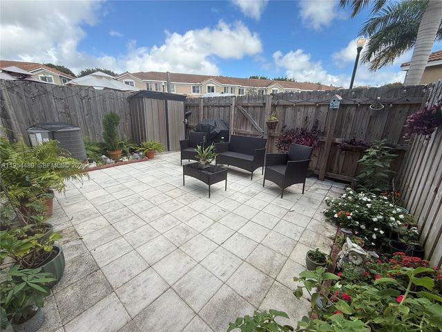 1043 SE 24th Avenue, Homestead, FL 33035