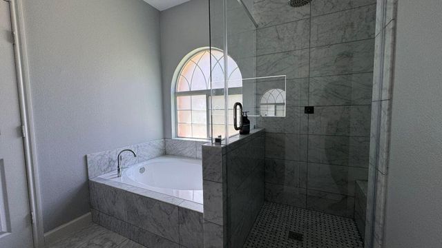112 Snapper ST, Lakeway, TX 78734