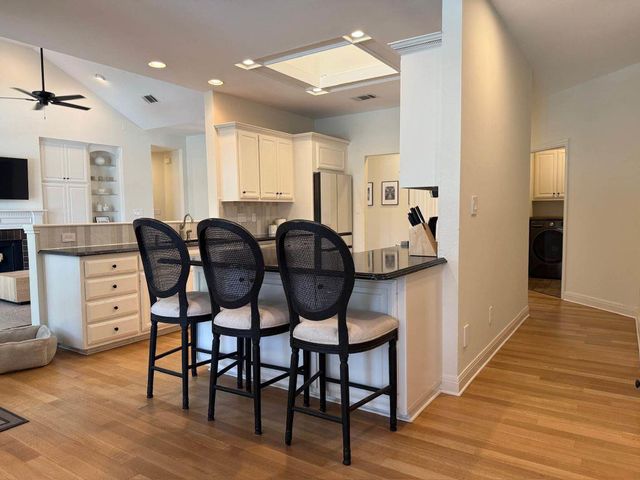 112 Snapper ST, Lakeway, TX 78734