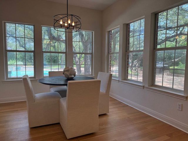 112 Snapper ST, Lakeway, TX 78734
