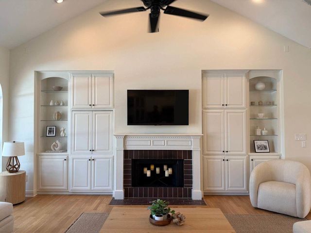 112 Snapper ST, Lakeway, TX 78734