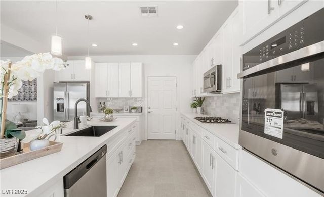 3915 Wesvan Court, Las Vegas, NV 89121