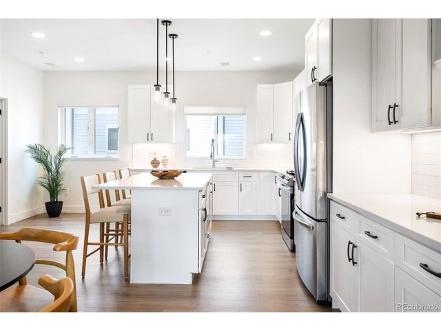 385 East St, Louisville, CO 80027