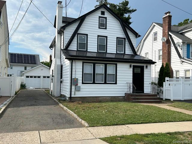 109 Leverich Street, Hempstead, NY 11550
