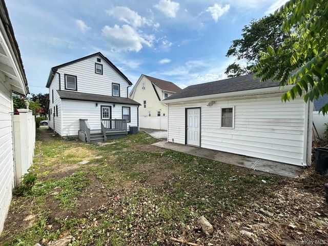 109 Leverich Street, Hempstead, NY 11550