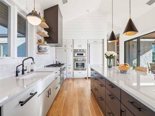 577 Cattle Creek RD, Johnson City, TX 78636