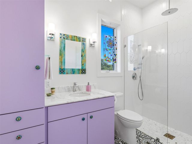 577 Cattle Creek RD, Johnson City, TX 78636