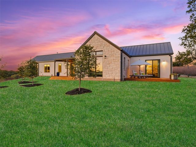 577 Cattle Creek RD, Johnson City, TX 78636