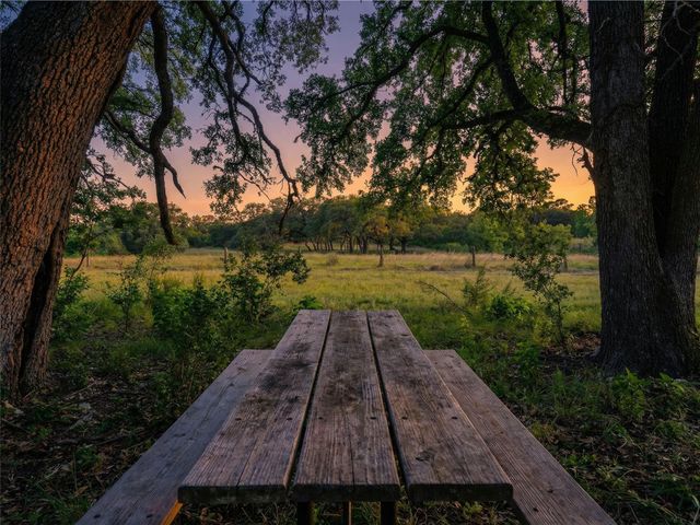 577 Cattle Creek RD, Johnson City, TX 78636