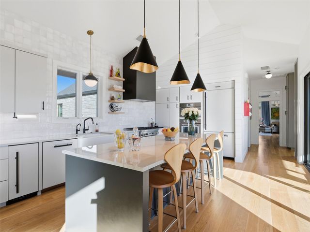 577 Cattle Creek RD, Johnson City, TX 78636