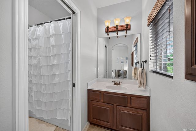 8914 WOODLAND PASS, Boerne, TX 78006