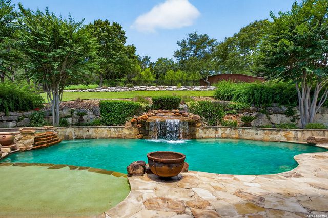 8914 WOODLAND PASS, Boerne, TX 78006