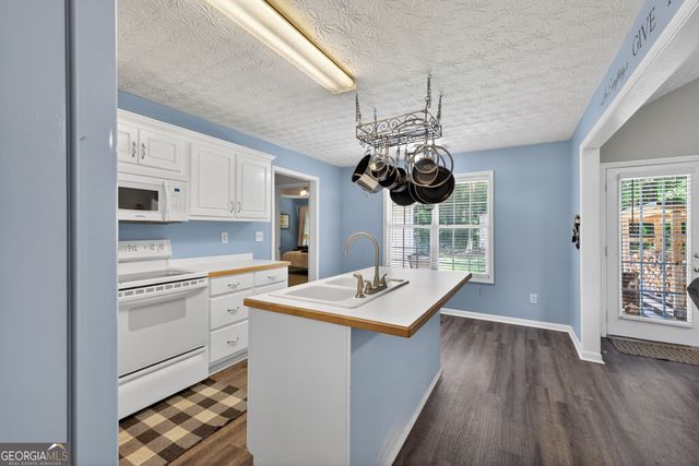 6020 Fieldwood Lane, Loganville, GA 30052