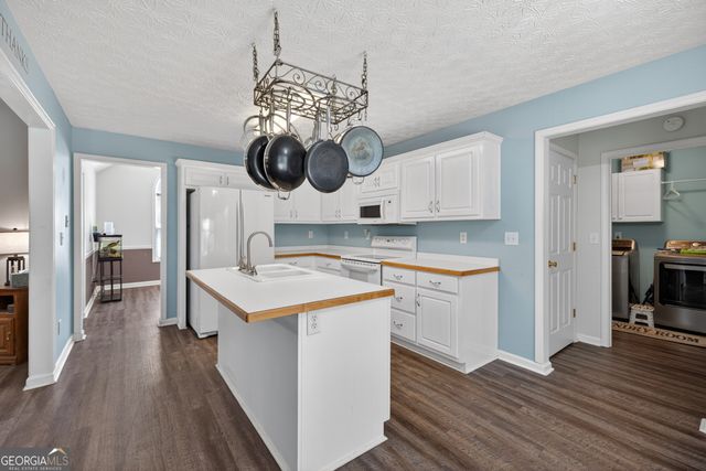 6020 Fieldwood Lane, Loganville, GA 30052
