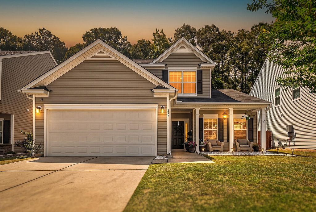257 Weeping Cypress Drive, Moncks Corner, SC 29461