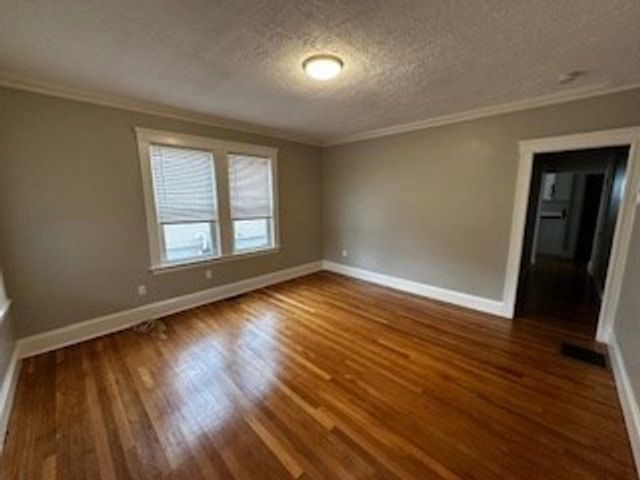 42-44 Caughey St 1, Waltham, MA 02451