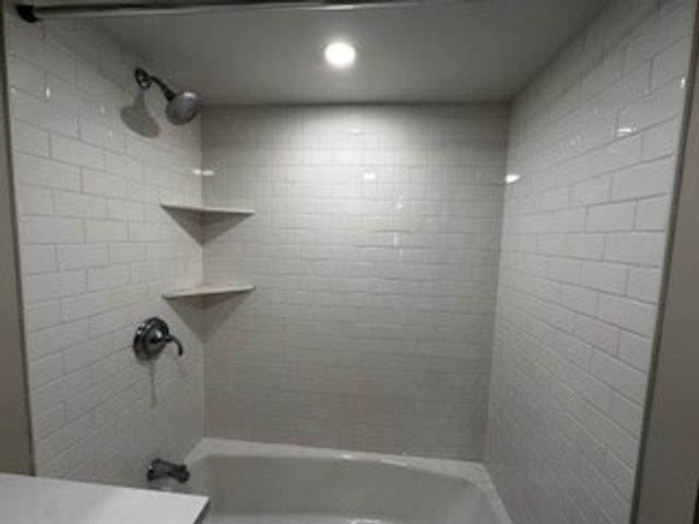 42-44 Caughey St 1, Waltham, MA 02451