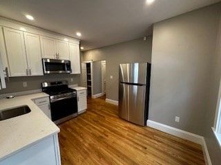 42-44 Caughey St 1, Waltham, MA 02451