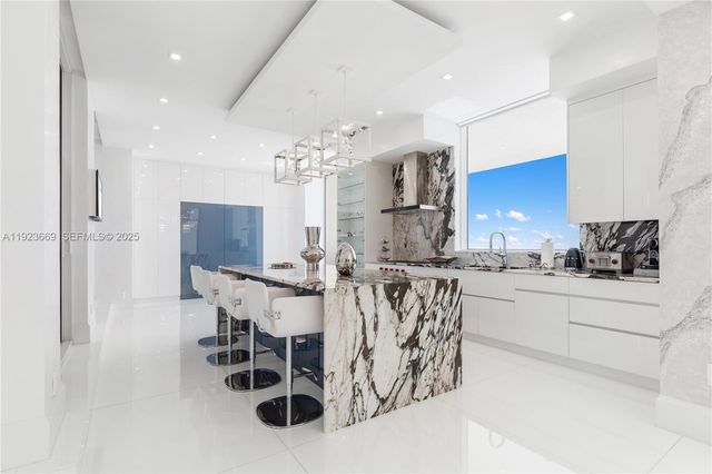 17875 Collins Ave PH4701, Sunny Isles Beach, FL 33160