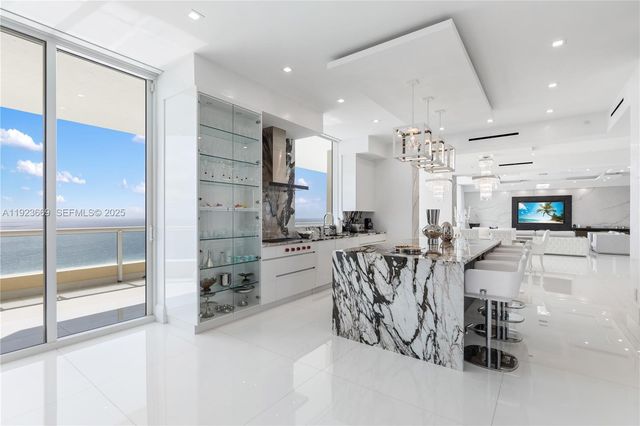 17875 Collins Ave PH4701, Sunny Isles Beach, FL 33160