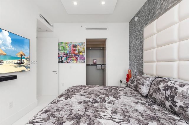 17875 Collins Ave PH4701, Sunny Isles Beach, FL 33160