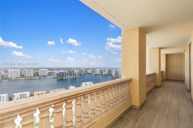 17875 Collins Ave PH4701, Sunny Isles Beach, FL 33160