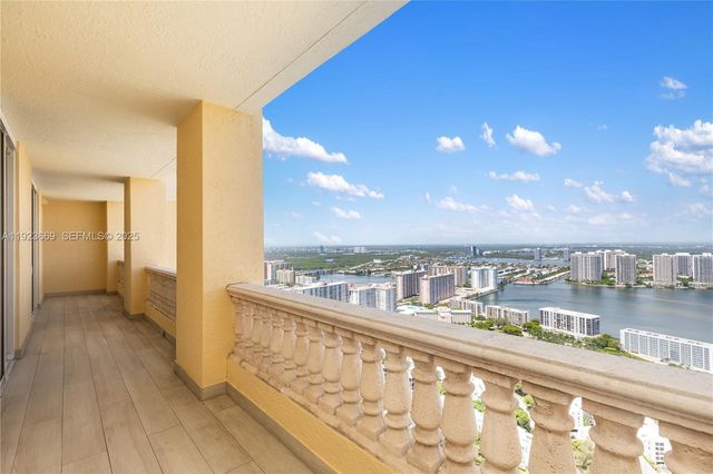 17875 Collins Ave PH4701, Sunny Isles Beach, FL 33160