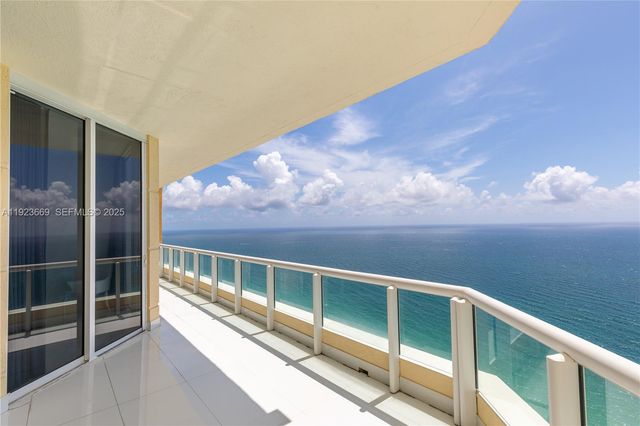 17875 Collins Ave PH4701, Sunny Isles Beach, FL 33160