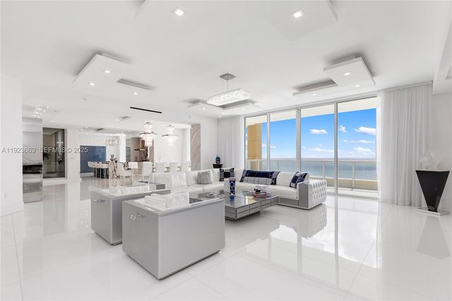 17875 Collins Ave PH4701, Sunny Isles Beach, FL 33160