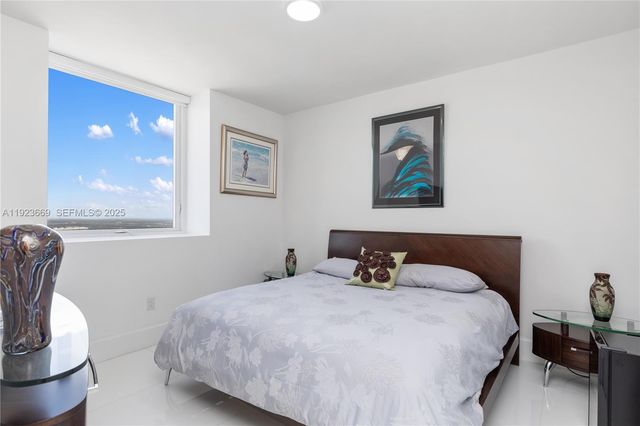 17875 Collins Ave PH4701, Sunny Isles Beach, FL 33160