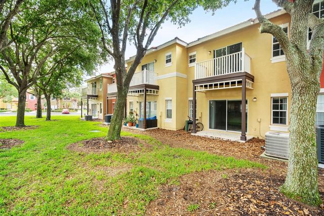 8474 CRYSTAL COVE LOOP, Kissimmee, FL 34747