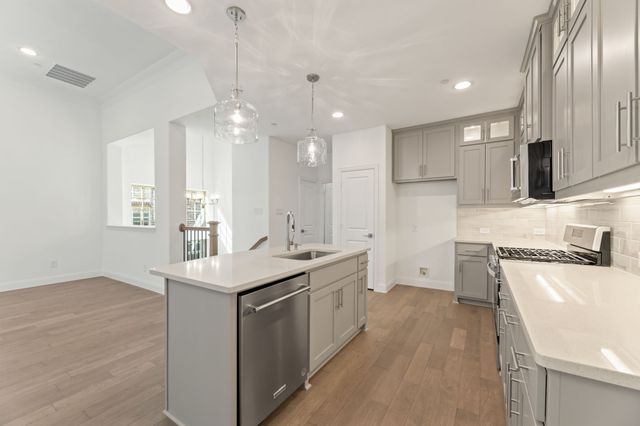 111 Kensington Drive, Lewisville, TX 75067