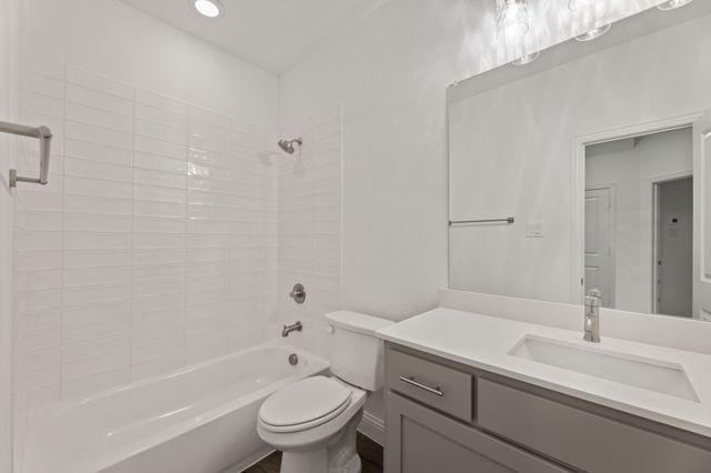 111 Kensington Drive, Lewisville, TX 75067