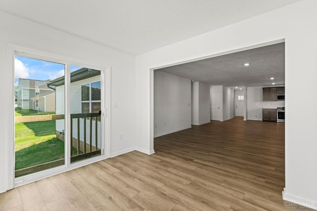 1050 Grandin Pond Drive, South Lebanon, OH 45039