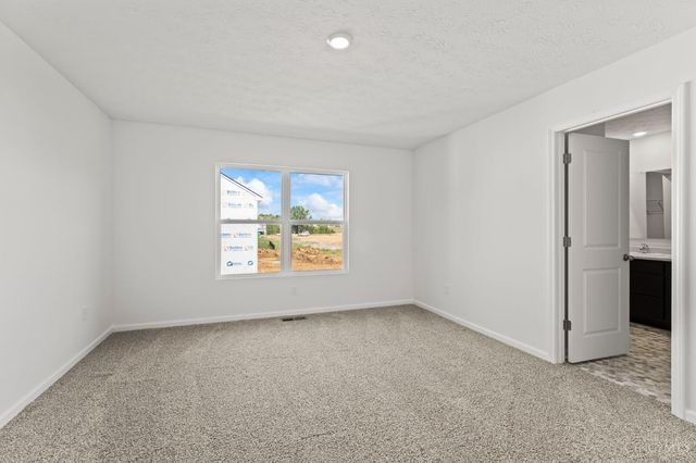 1050 Grandin Pond Drive, South Lebanon, OH 45039