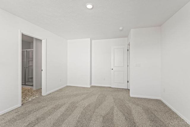 1050 Grandin Pond Drive, South Lebanon, OH 45039