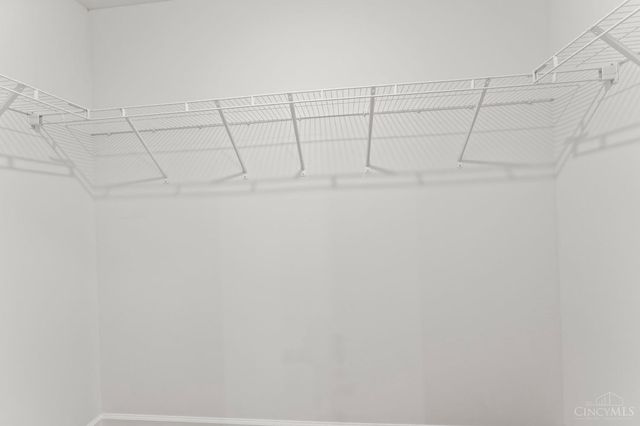 1050 Grandin Pond Drive, South Lebanon, OH 45039