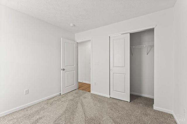 1050 Grandin Pond Drive, South Lebanon, OH 45039