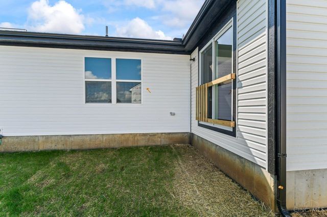 1050 Grandin Pond Drive, South Lebanon, OH 45039