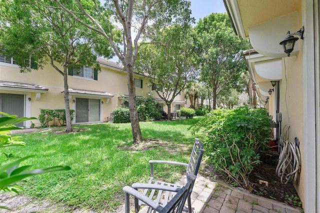 7783 Deercreek Court, Davie, FL 33328