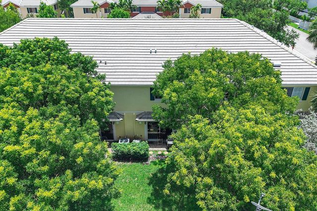 7783 Deercreek Court, Davie, FL 33328