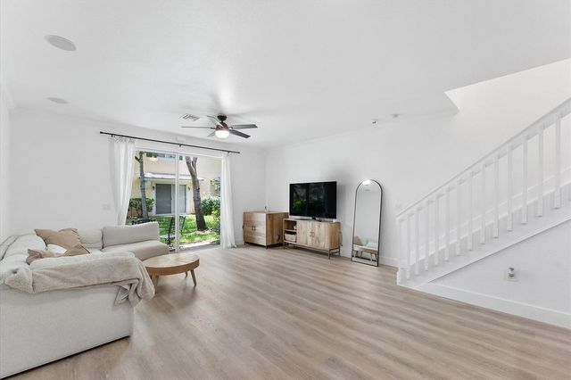 7783 Deercreek Court, Davie, FL 33328